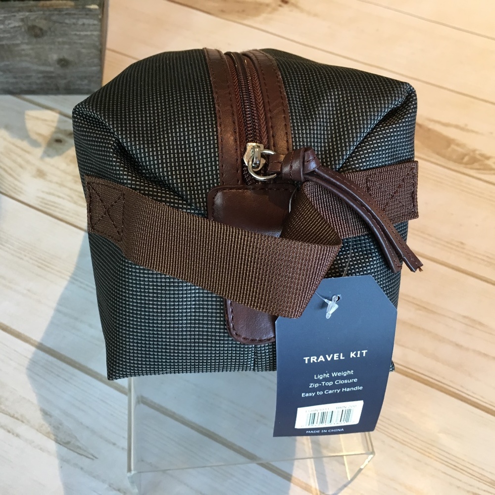 Original Penguin Travel Case; NWT - Picture 3 of 4